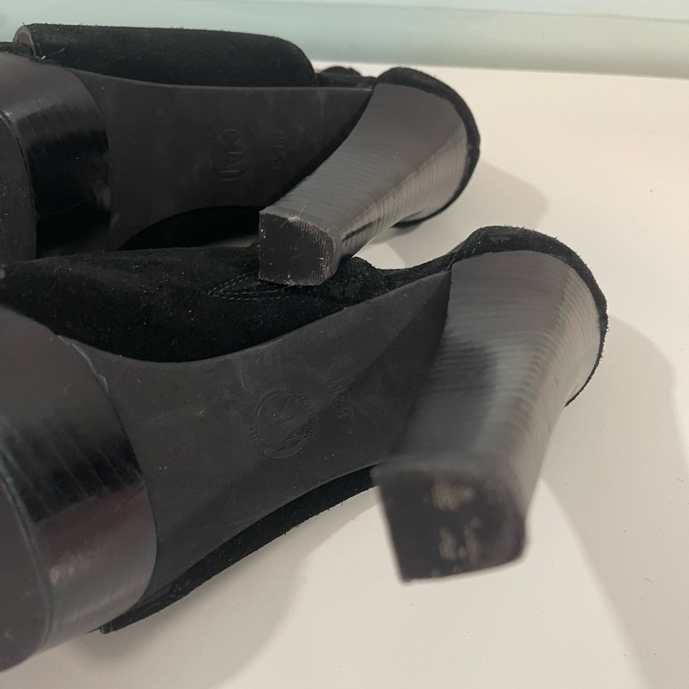 MICHAEL Kors Black Suede Heeled Sandals Size 8.5M - Picture 9 of 15